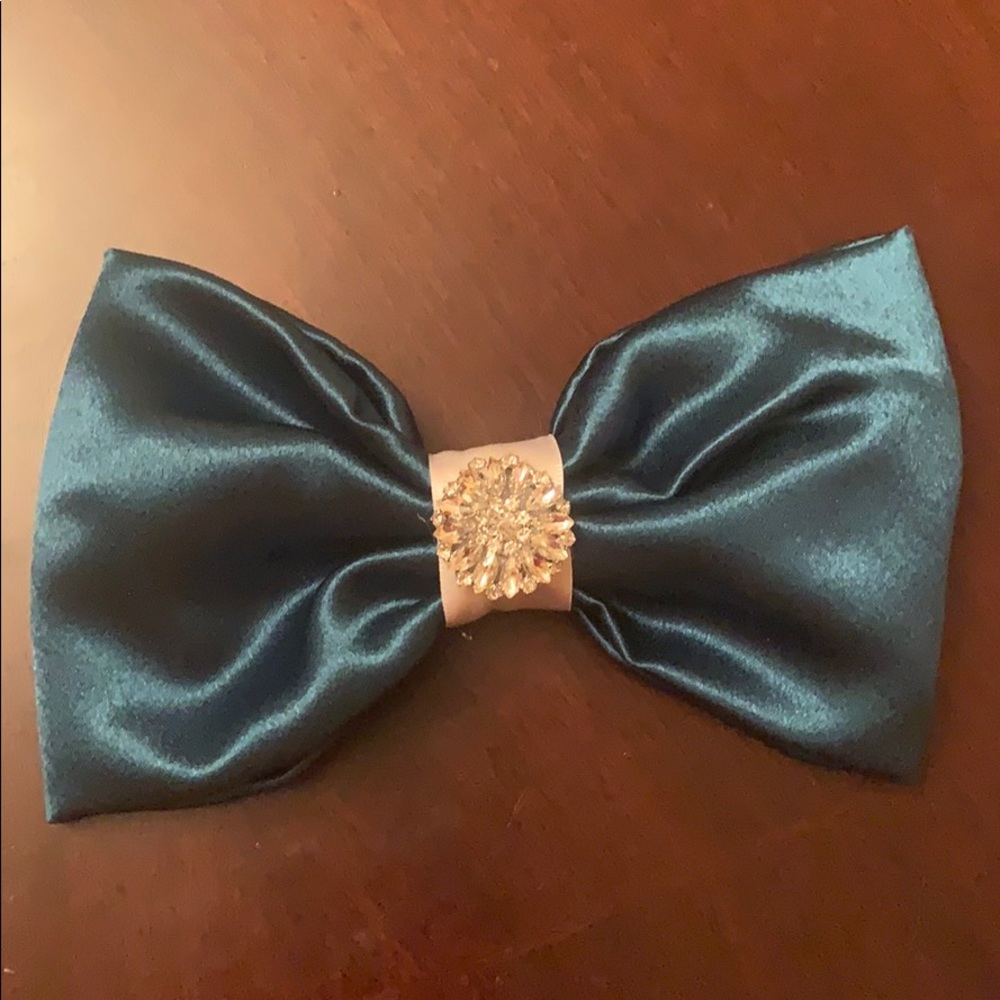 Teal hairbow
